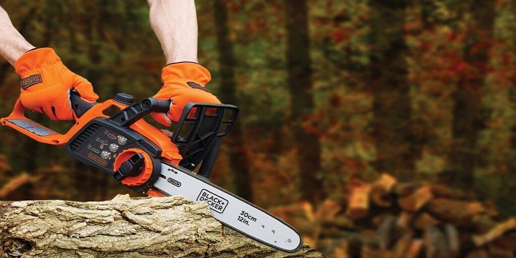 Mini chainsaws for your house or company