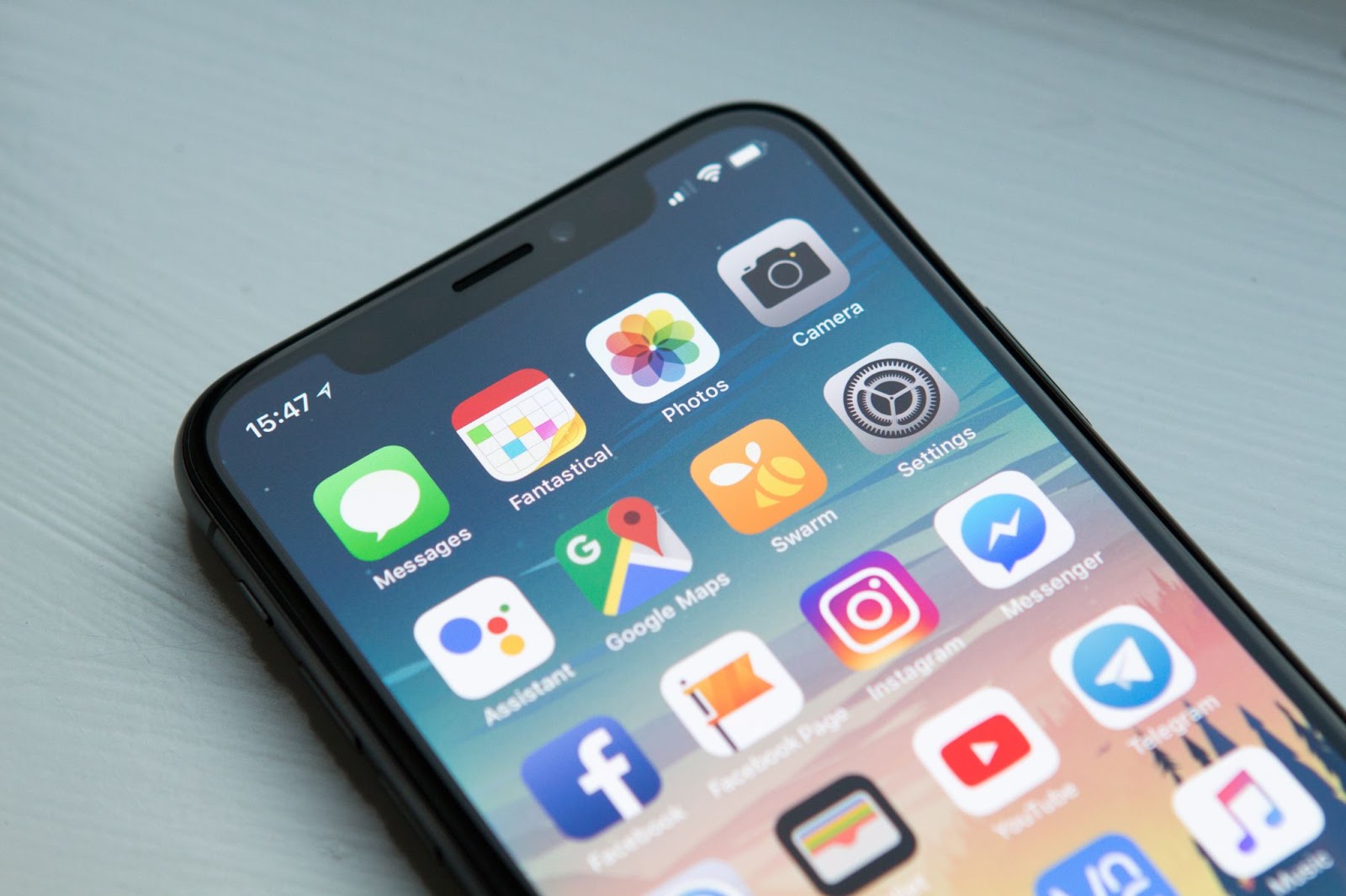 Looking for a phone number tracker free tool? Let us show you how to use built-in and third-party apps secretly. Best solutions for iOS and Android users.